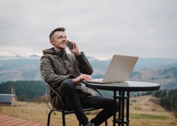 Digital Nomad Routine: Daily Life of a Remote Full-Time Worker