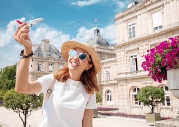 The Best Time to Book Cheap Flights (And When Not To)