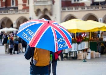 13 Travel Hacks That Saved Me Over $1,000 Last Year