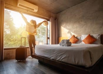 Top 10 Free Travel Apps That Quietly Save You Money