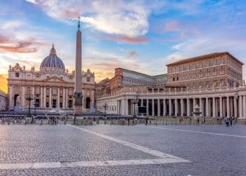 Visitors in St. Peter’s Square at sunset on free museum days