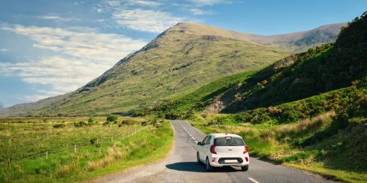 Discover Ireland’s Enchanting Roads On a Solo Trip