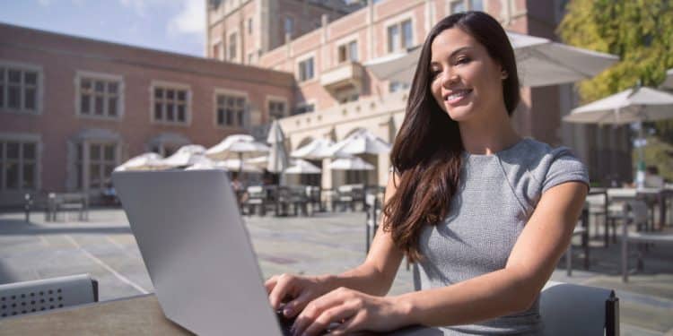 How to Work With Clients 8 Hours Behind You